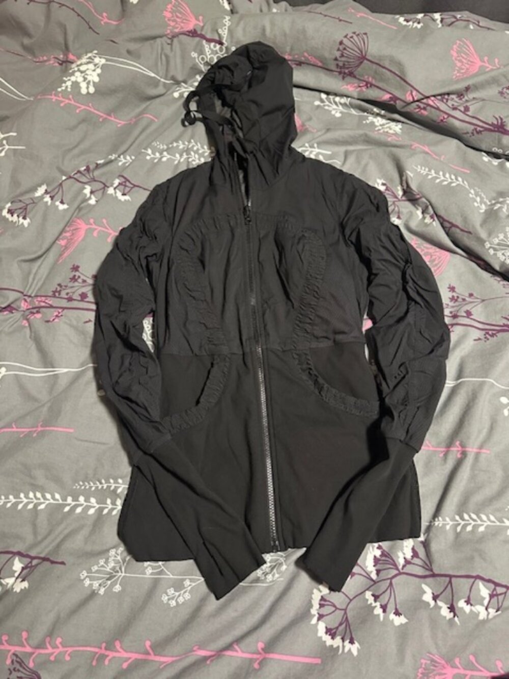Lululemon reversible studio jacket size 6
